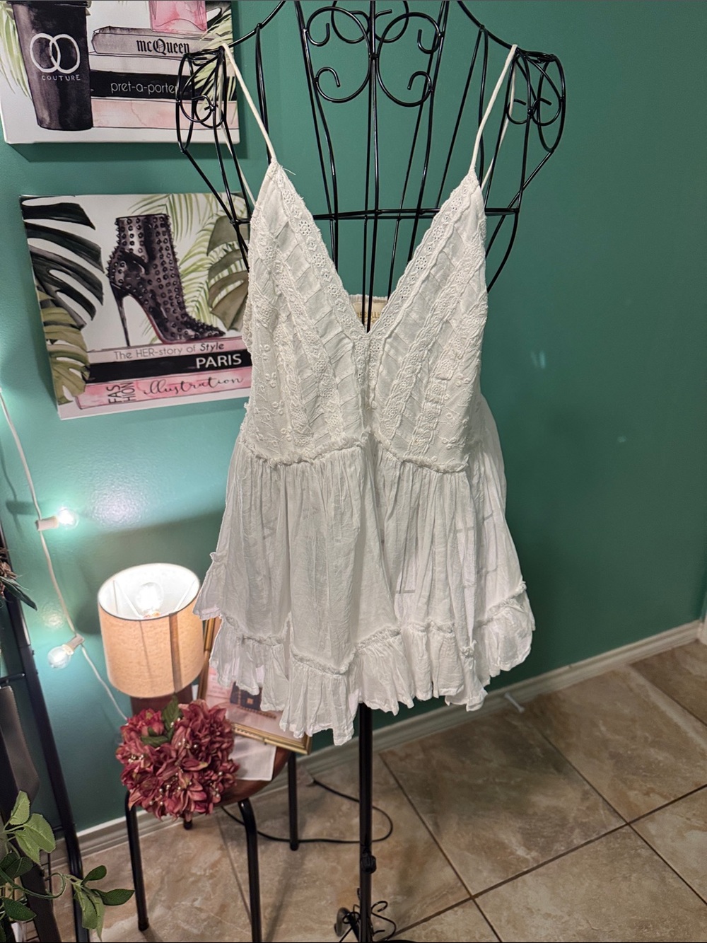Rebellion White Lace V-Neck Tiered Camisole